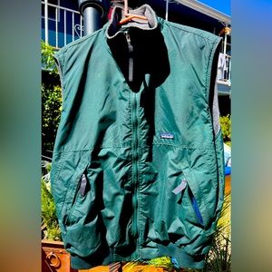 Vintage 90's Patagonia Vest men’s Dark Green